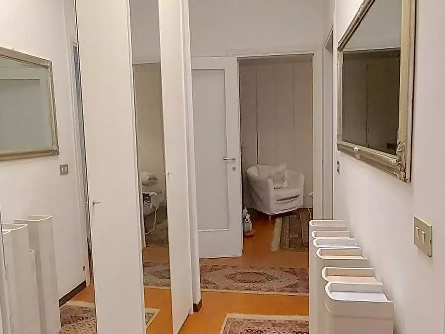 Immagine 32 di Appartamento in vendita  a Carrara