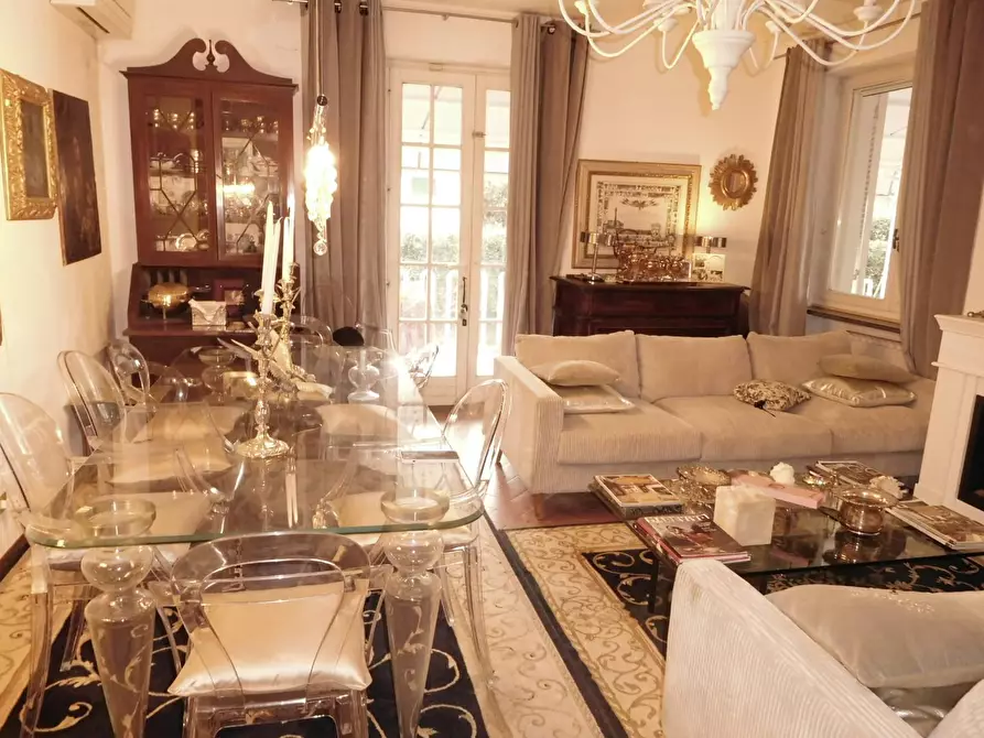 Immagine 2 di Casa trifamiliare in vendita  a Pisa