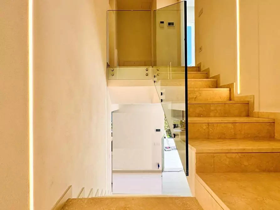 Immagine 56 di Villa in vendita  a Pietrasanta