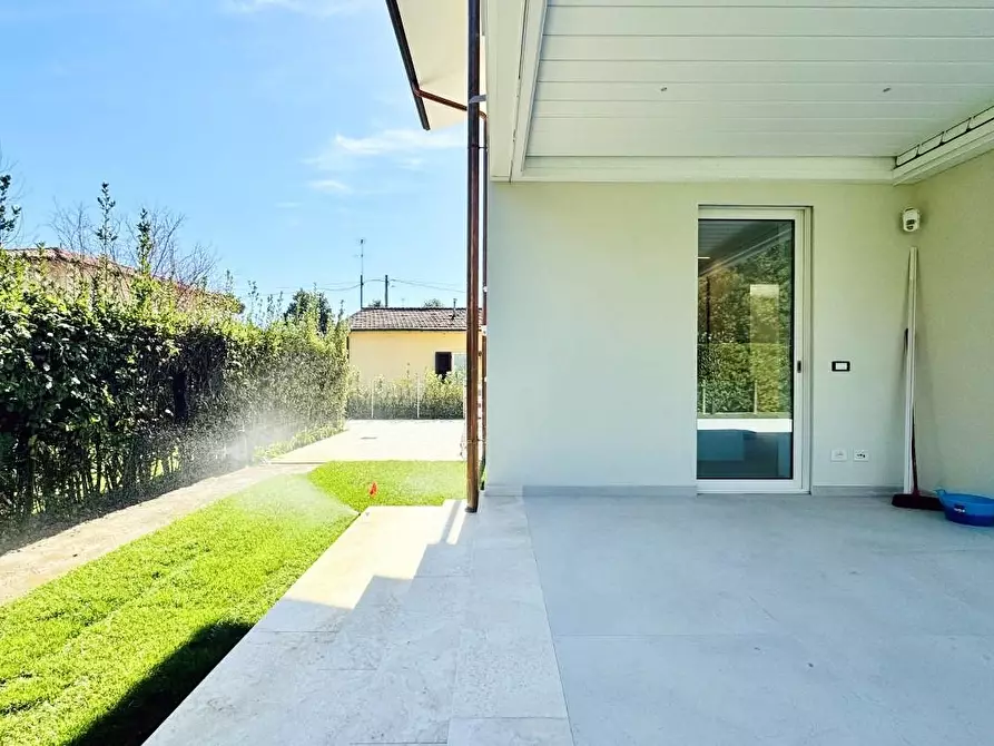 Immagine 57 di Villa in vendita  a Pietrasanta