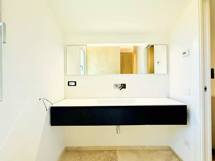 Immagine 47 di Villa in vendita  a Pietrasanta