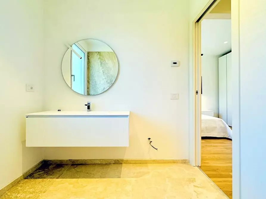 Immagine 40 di Villa in vendita  a Pietrasanta