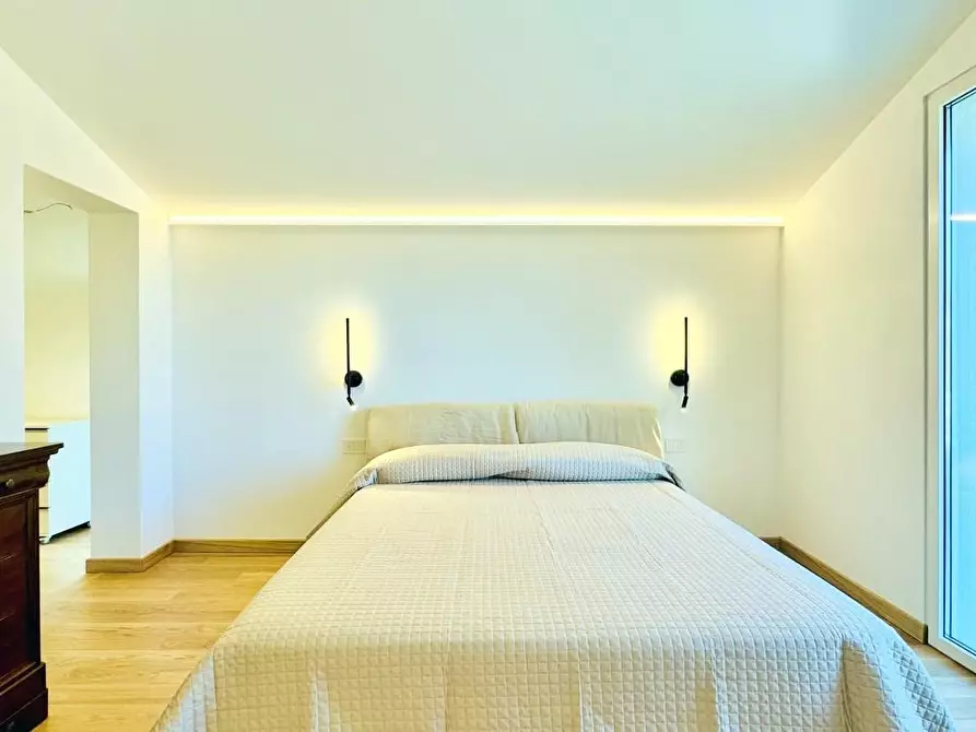 Immagine 42 di Villa in vendita  a Pietrasanta