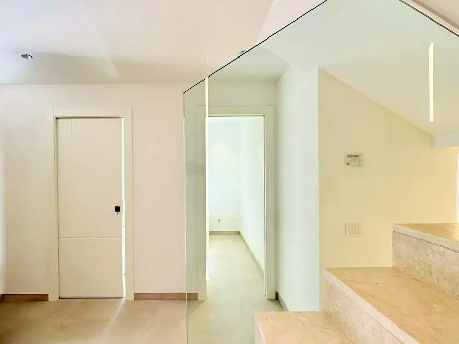 Immagine 12 di Villa in vendita  a Pietrasanta