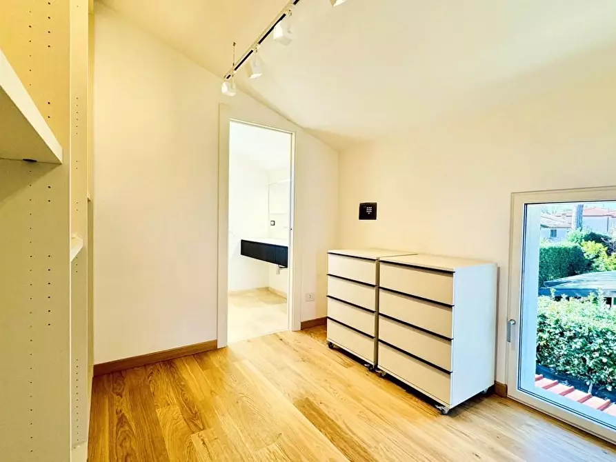 Immagine 44 di Villa in vendita  a Pietrasanta