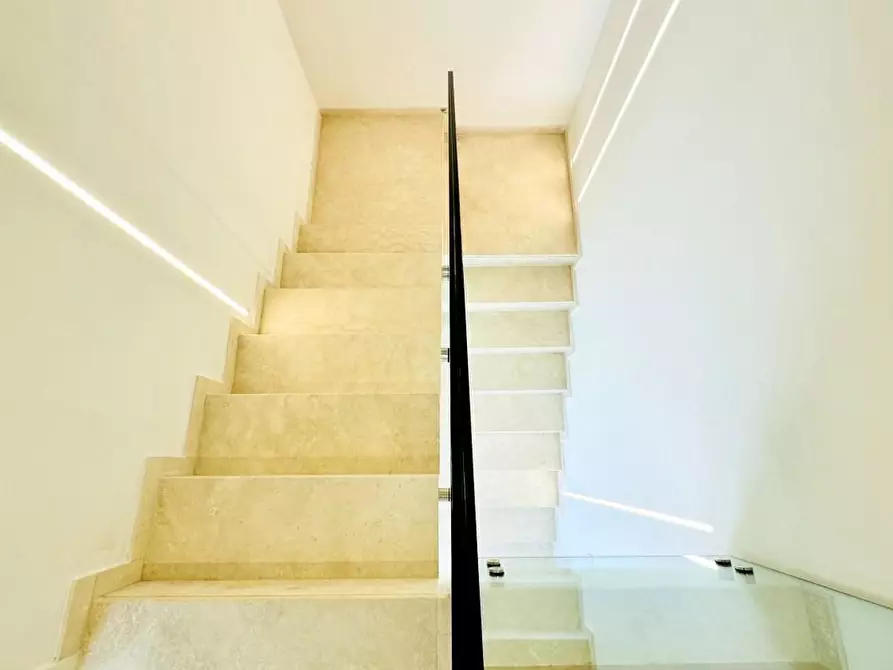 Immagine 55 di Villa in vendita  a Pietrasanta