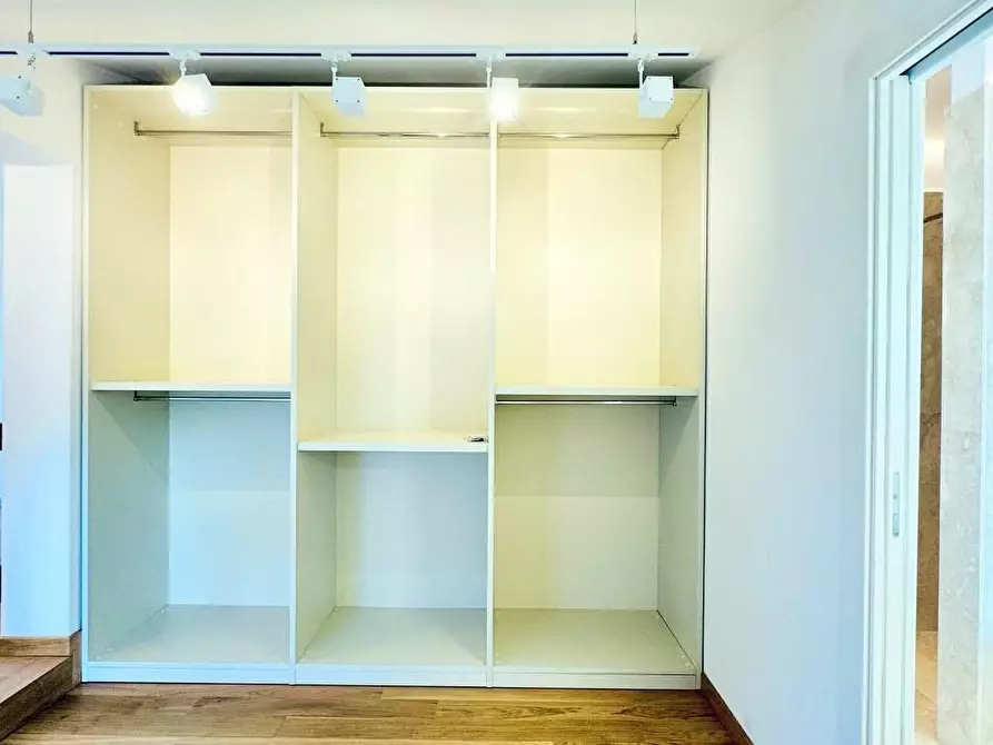 Immagine 45 di Villa in vendita  a Pietrasanta