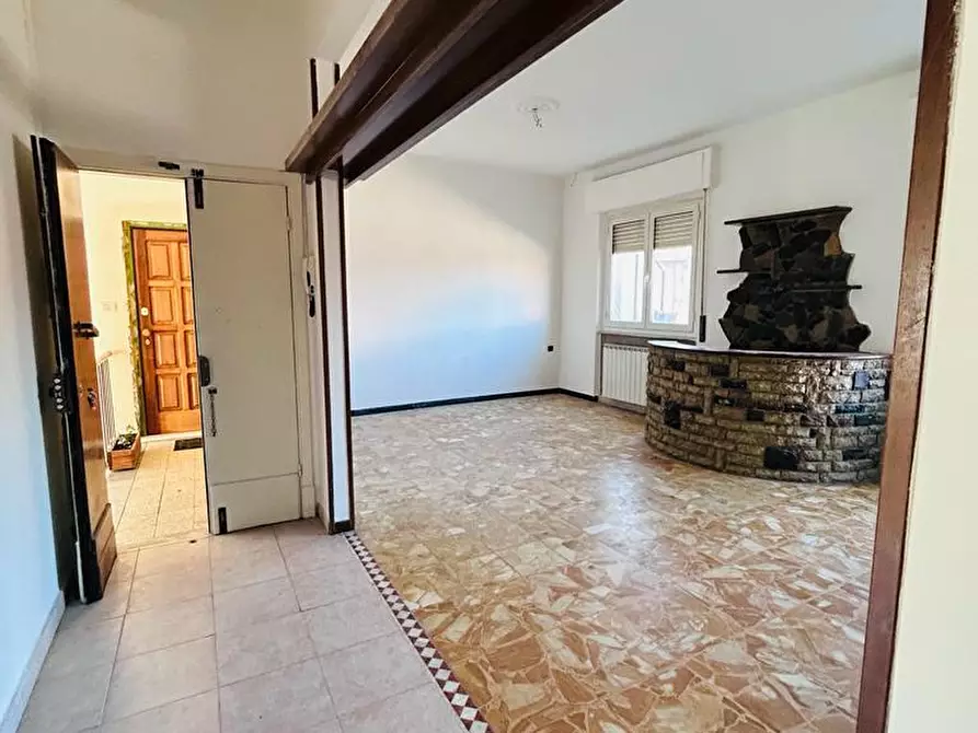 Immagine 5 di Appartamento in vendita  a Aulla