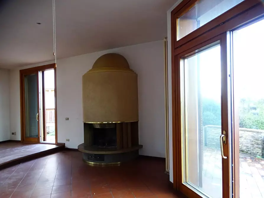 Immagine 5 di Villa in vendita  a San Miniato