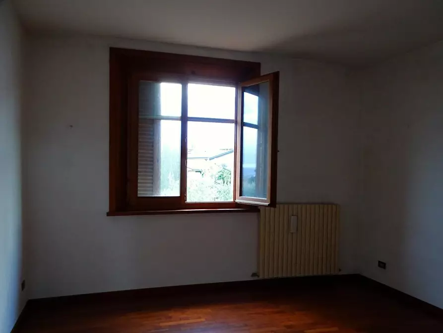 Immagine 38 di Villa in vendita  a San Miniato