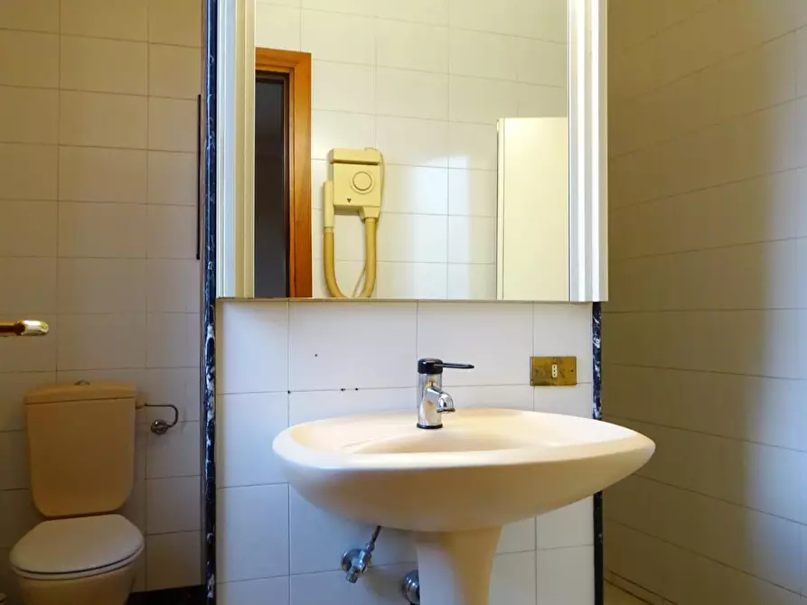 Immagine 35 di Villa in vendita  a San Miniato