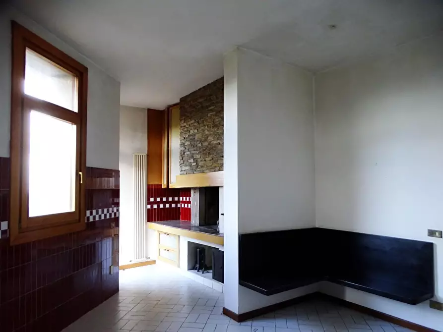 Immagine 8 di Villa in vendita  a San Miniato