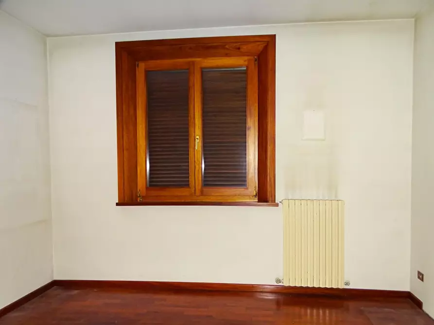 Immagine 37 di Villa in vendita  a San Miniato