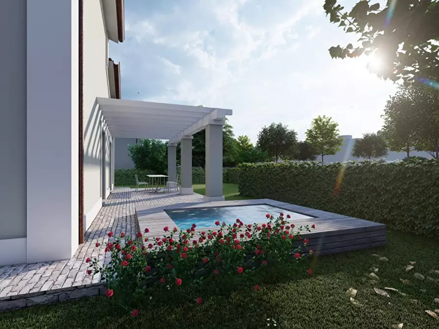 Immagine 4 di Villa in vendita  a Ortonovo