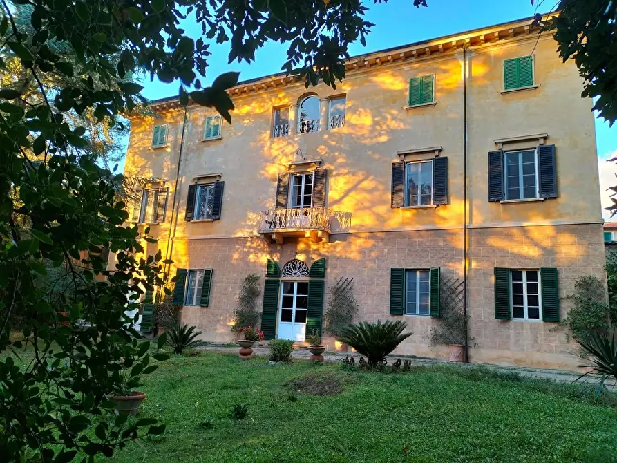 Immagine 1 di Immobile di prestigio in vendita  a Pisa