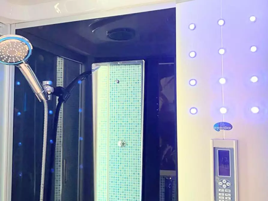 Immagine 8 di Appartamento in vendita  a Pisa