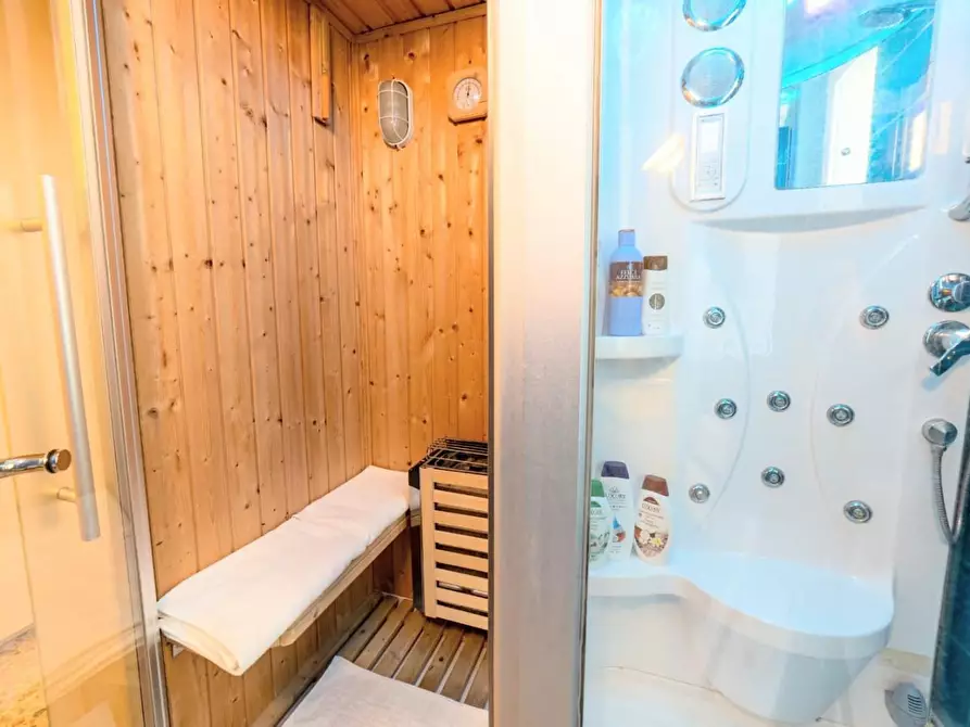 Immagine 14 di Appartamento in vendita  a Pisa