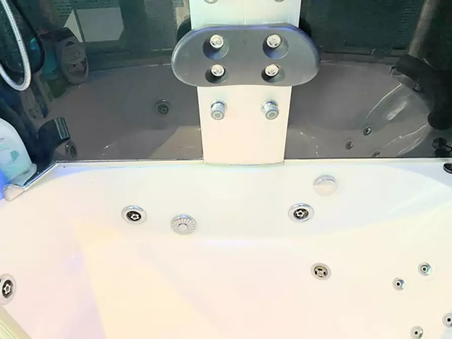 Immagine 23 di Appartamento in vendita  a Pisa