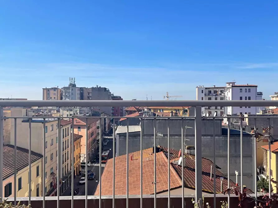 Immagine 12 di Mansarda in vendita  a Pisa