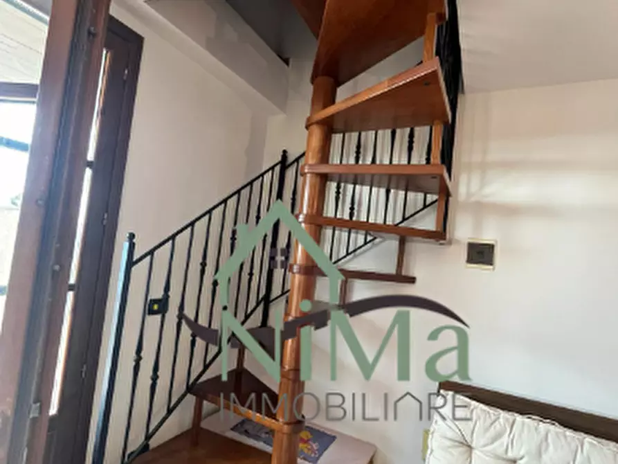 Immagine 21 di Villetta a schiera in vendita  a Montescudaio