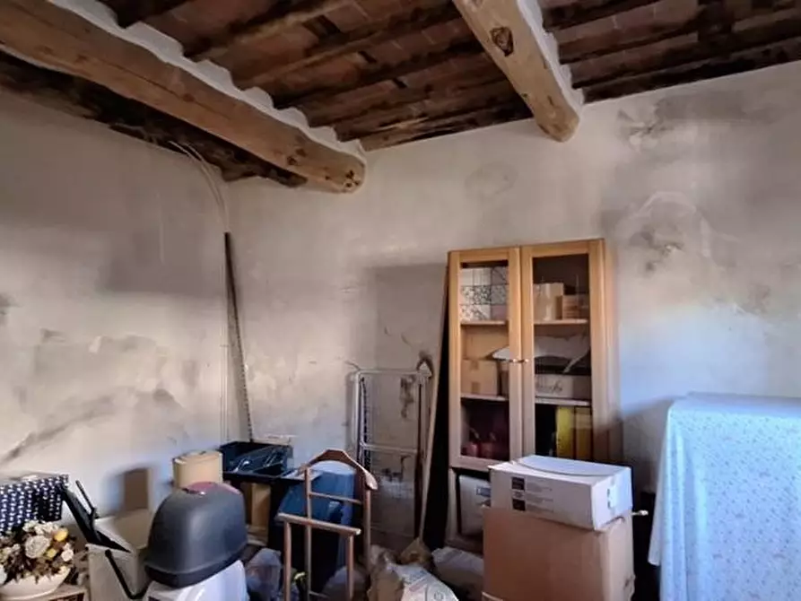 Immagine 24 di Casa indipendente in vendita  a Pescaglia