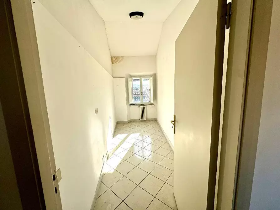 Immagine 12 di Appartamento in vendita  a Siena