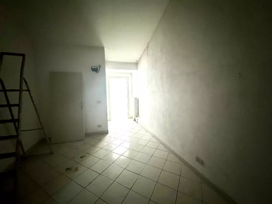 Immagine 16 di Appartamento in vendita  a Siena