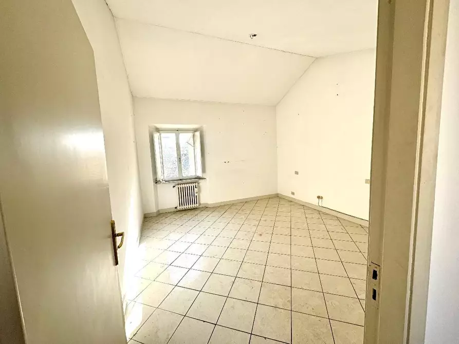 Immagine 13 di Appartamento in vendita  a Siena