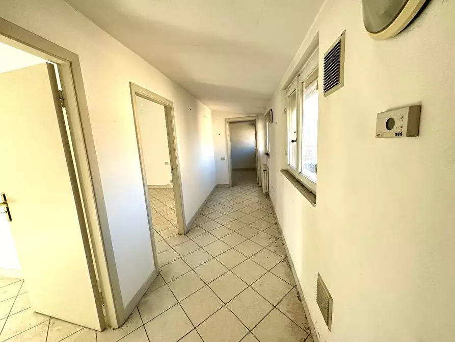 Immagine 8 di Appartamento in vendita  a Siena