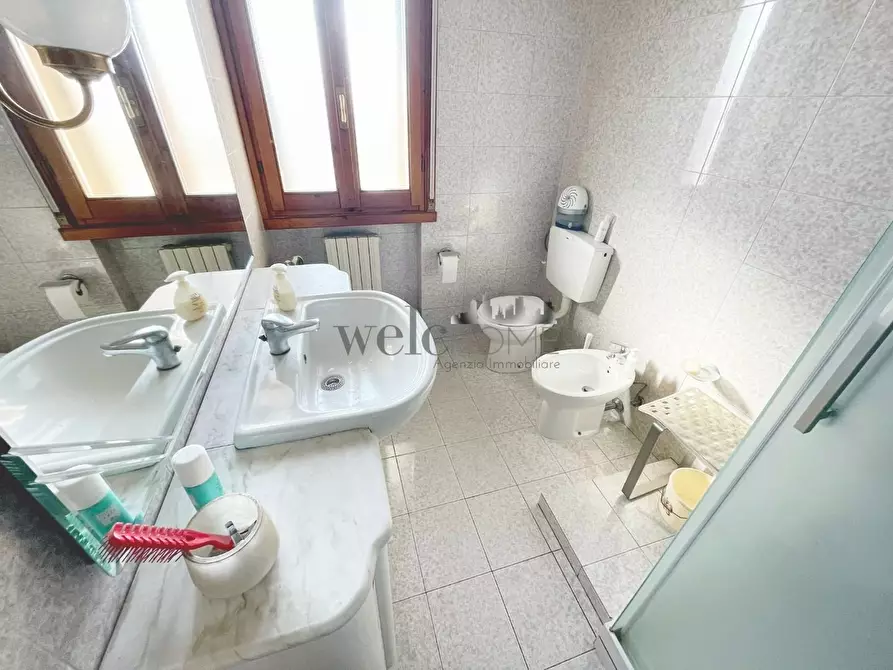 Immagine 32 di Villetta a schiera in vendita  a Campi Bisenzio