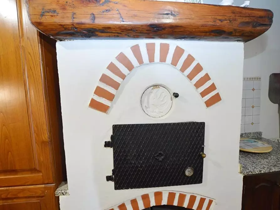 Immagine 12 di Appartamento in vendita  a Lucca