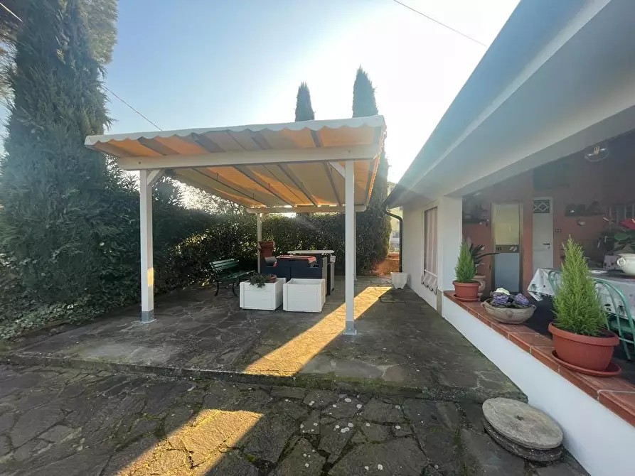 Immagine 11 di Casa indipendente in vendita  a Porcari