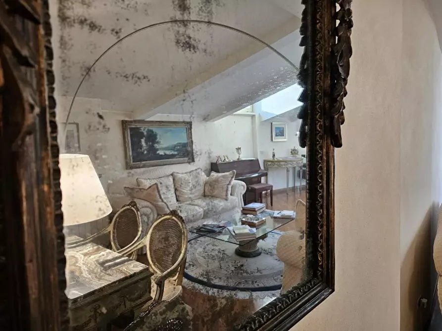 Immagine 10 di Mansarda in vendita  a Siena