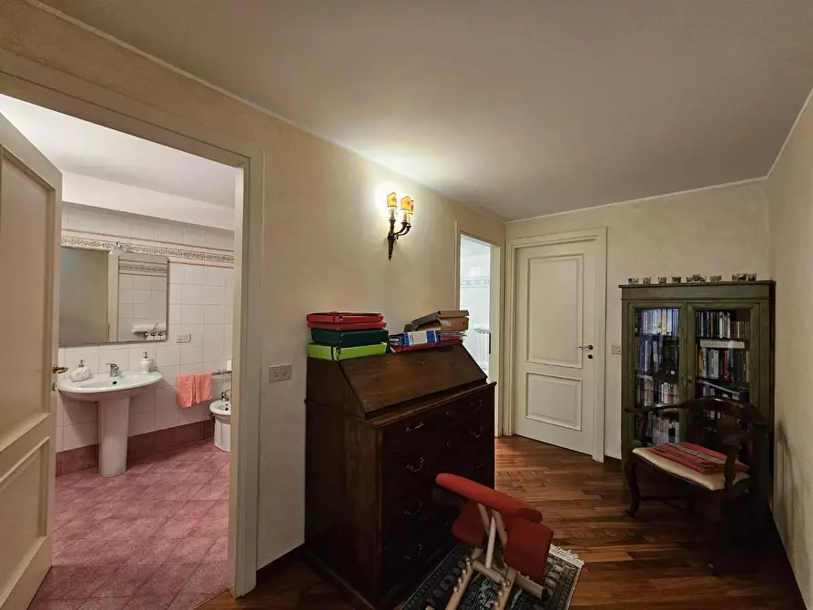 Immagine 21 di Mansarda in vendita  a Siena