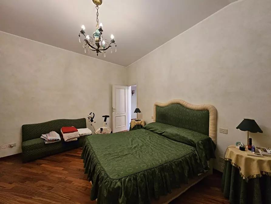 Immagine 19 di Mansarda in vendita  a Siena