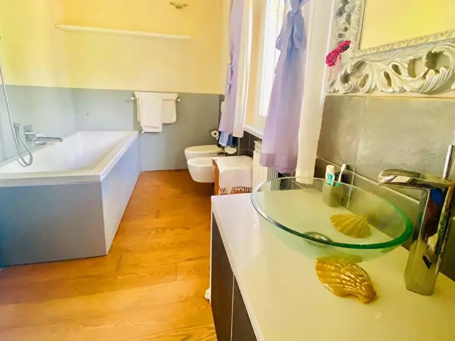 Immagine 18 di Villa in affitto  a Forte Dei Marmi