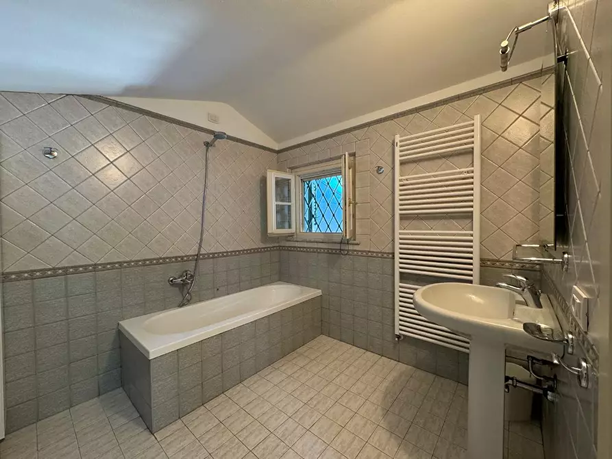 Immagine 22 di Appartamento in affitto  a Forte Dei Marmi