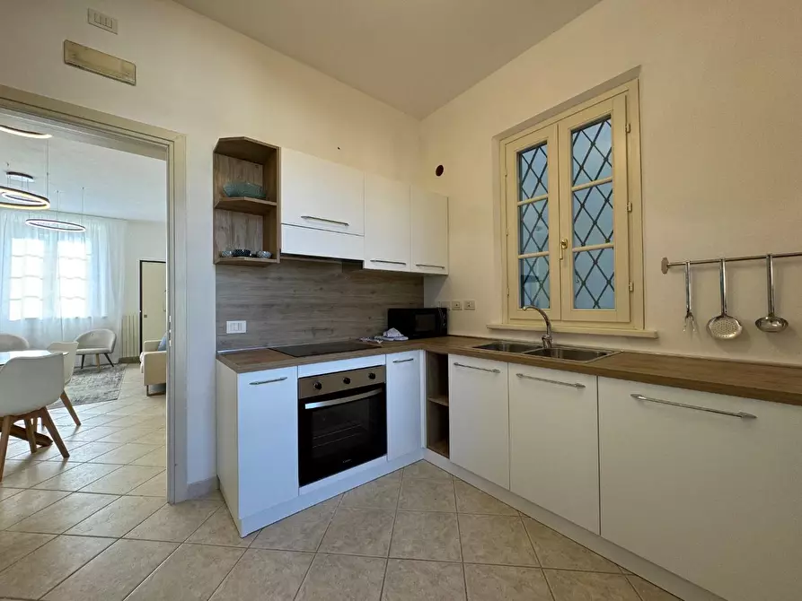 Immagine 6 di Appartamento in affitto  a Forte Dei Marmi