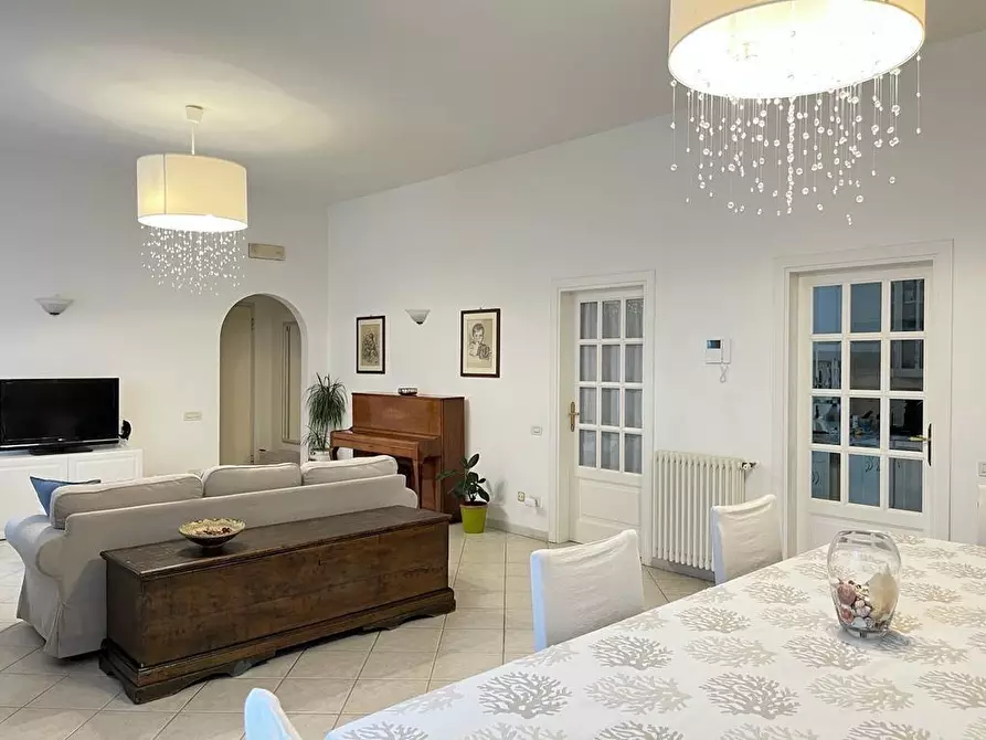 Immagine 4 di Appartamento in affitto  a Forte Dei Marmi