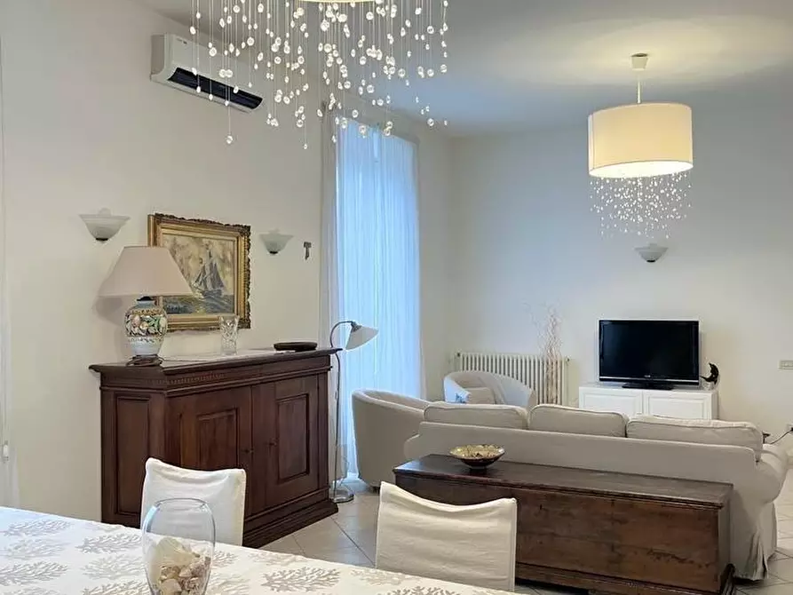 Immagine 3 di Appartamento in affitto  a Forte Dei Marmi