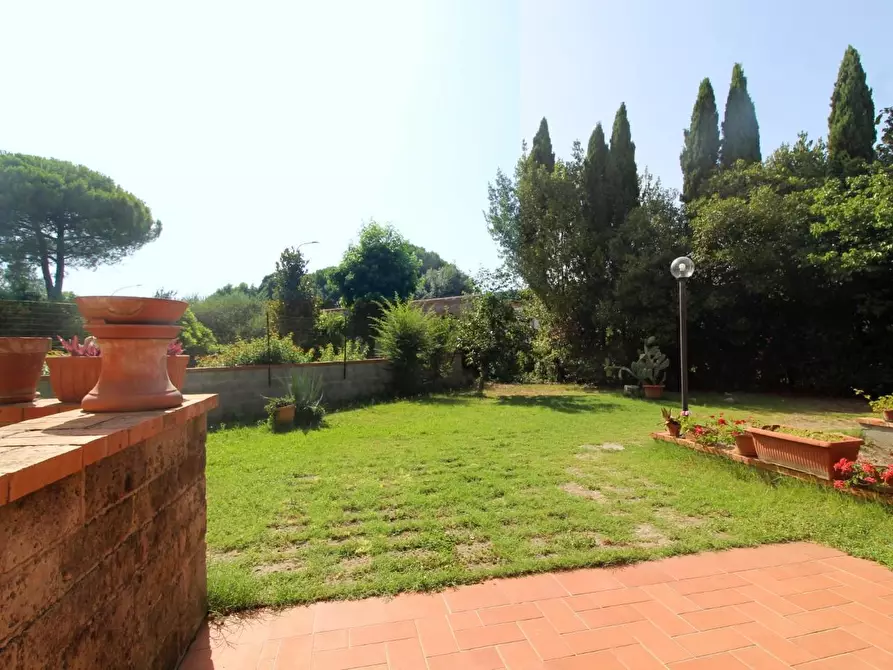 Immagine 10 di Villa in vendita  a San Giuliano Terme