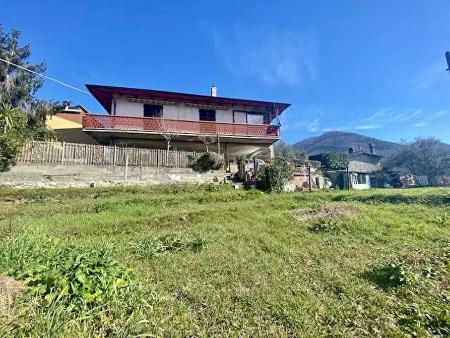 Immagine 16 di Casa indipendente in vendita  a Ortonovo