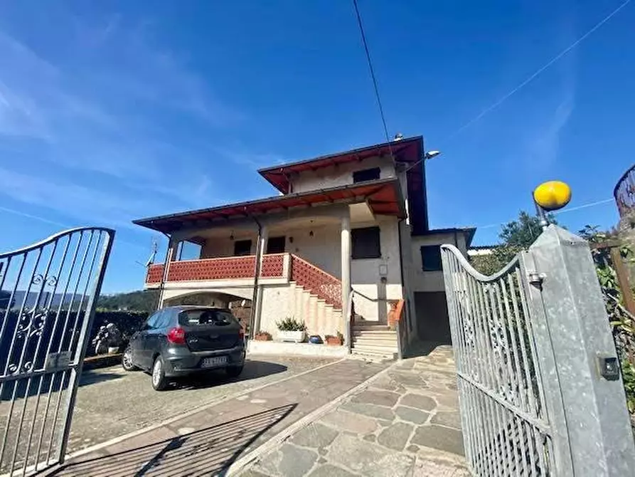 Immagine 19 di Casa indipendente in vendita  a Ortonovo