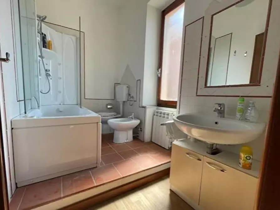 Immagine 3 di Appartamento in vendita  a Sarzana