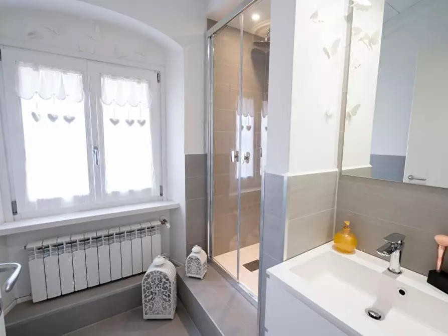 Immagine 7 di Appartamento in vendita  a Massa