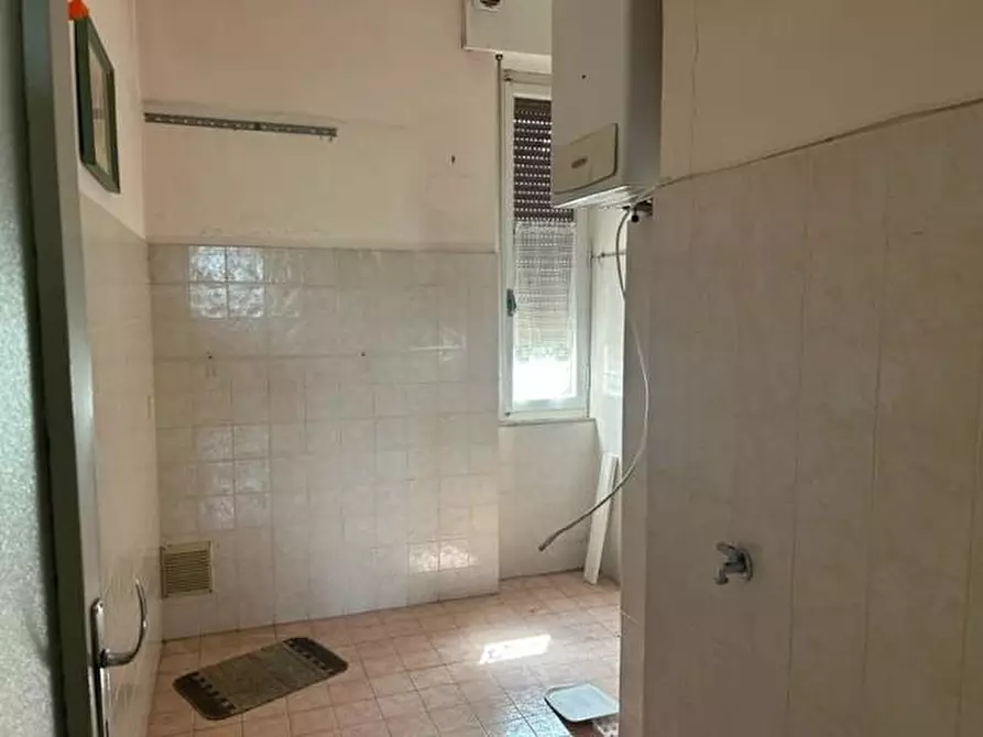 Immagine 4 di Appartamento in vendita  a Siena