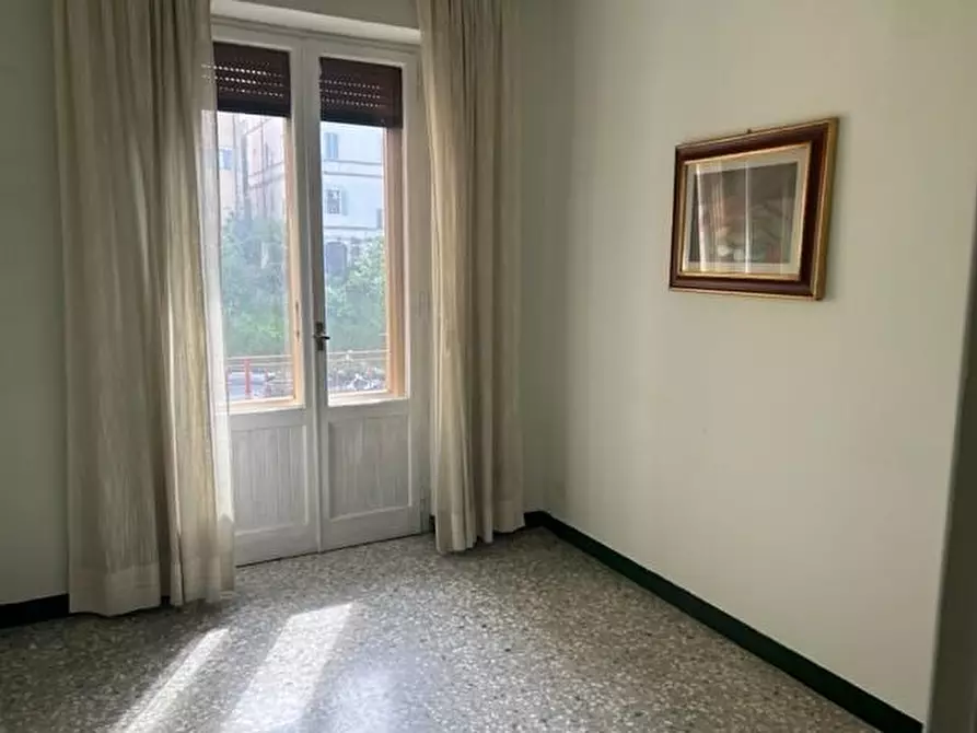 Immagine 2 di Appartamento in vendita  a Siena