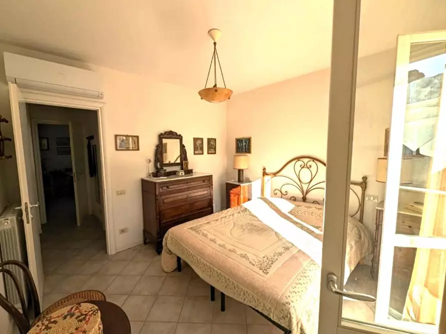 Immagine 8 di Appartamento in vendita  a Massa