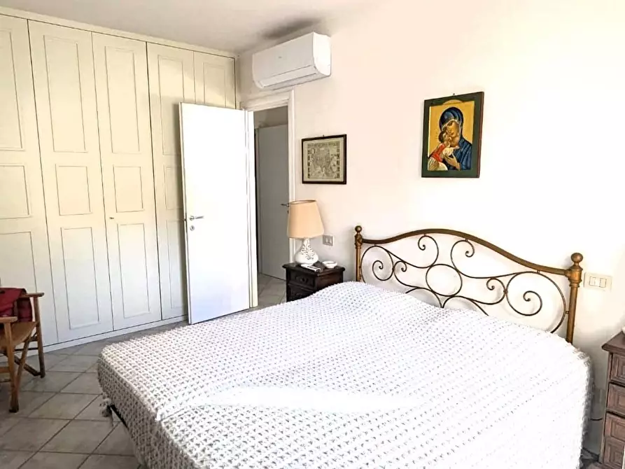 Immagine 11 di Appartamento in vendita  a Massa