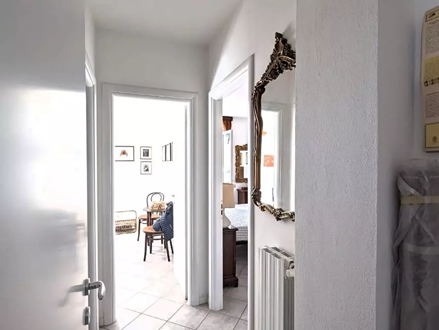 Immagine 6 di Appartamento in vendita  a Massa